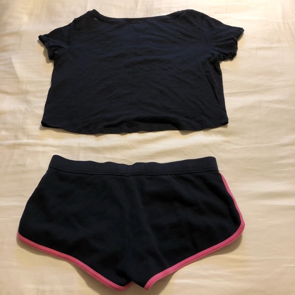 Vintage Early 2000 A&F Cropped Top and Shorts Sets - Picture 4 of 4